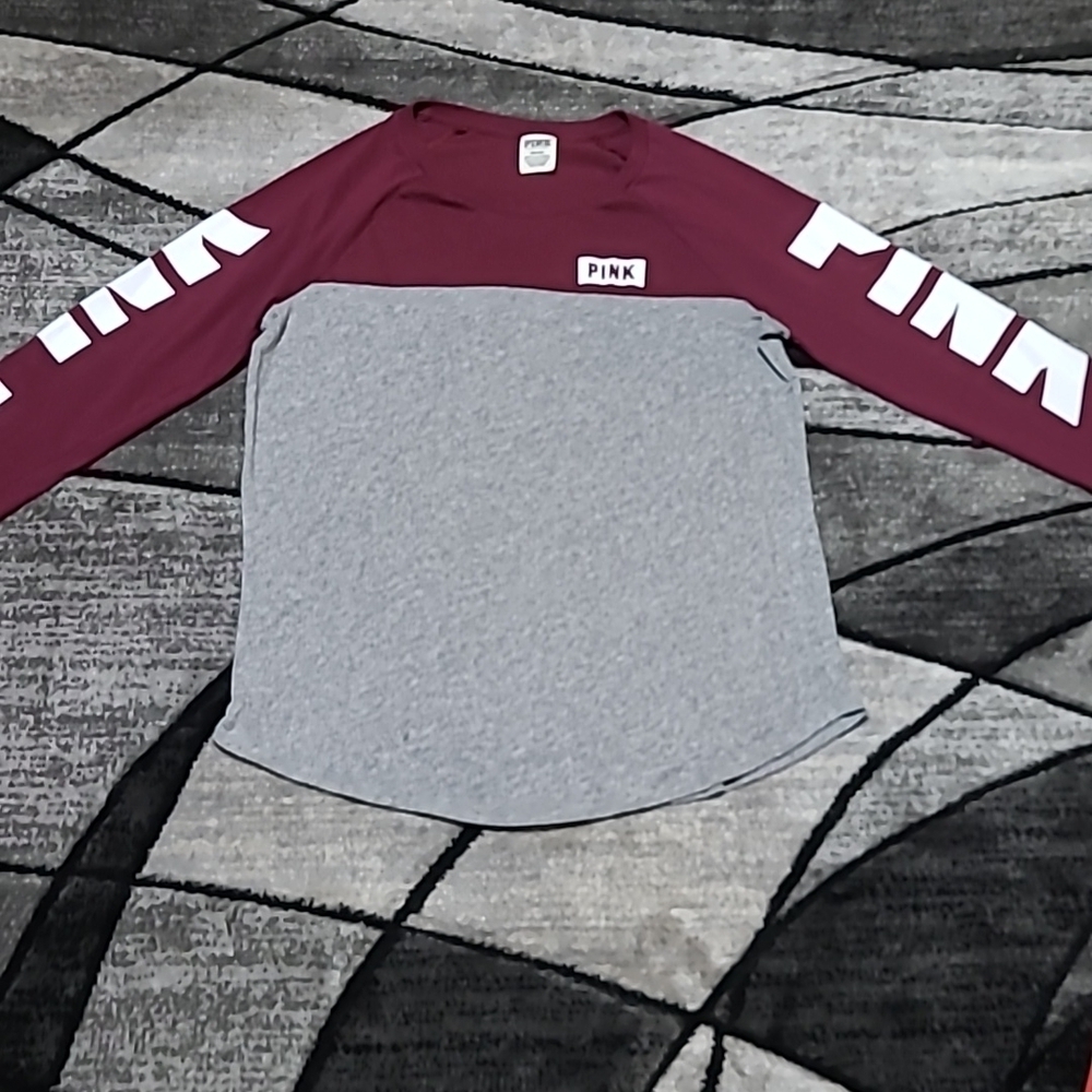 VS PINK 2017 Logo Baseball Tee-Shirt